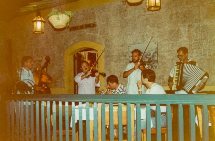 Músicos na Divina Pastora