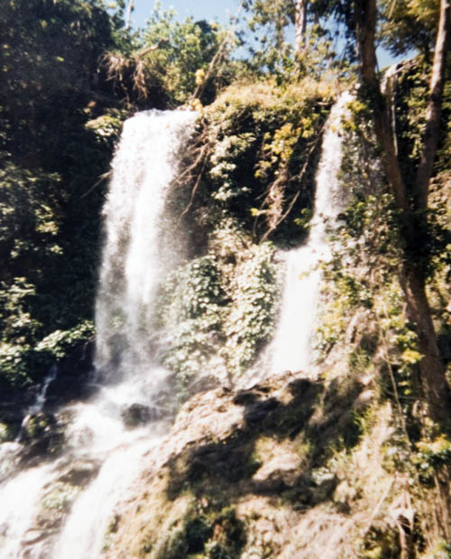 site_filipinas_montanha_cascata