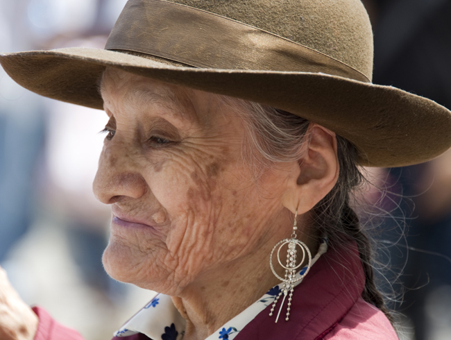 idosa na Plaza de Armas