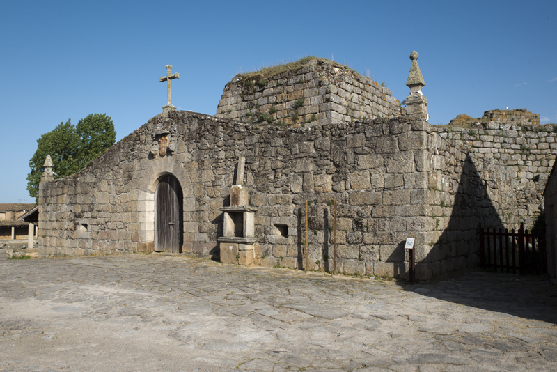 porta principal de acesso ao castelo