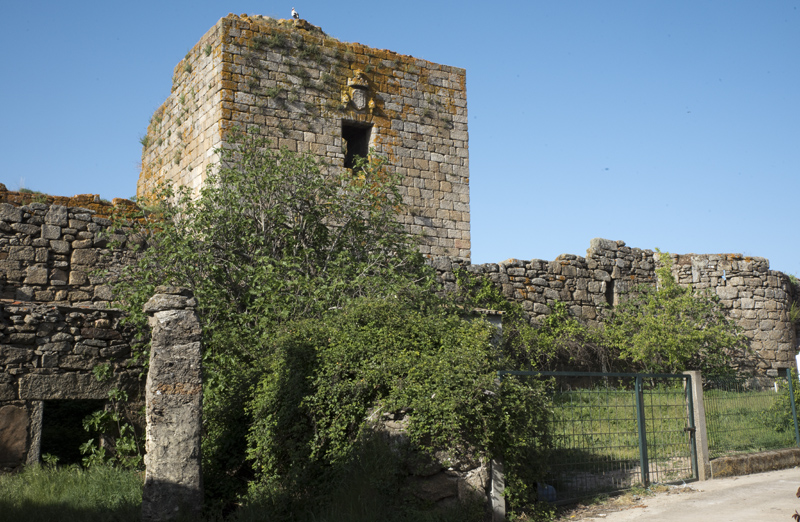 vedações e área circundante ao castelo