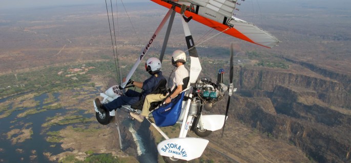 Microlight nas cataratas de Victoria Falls
