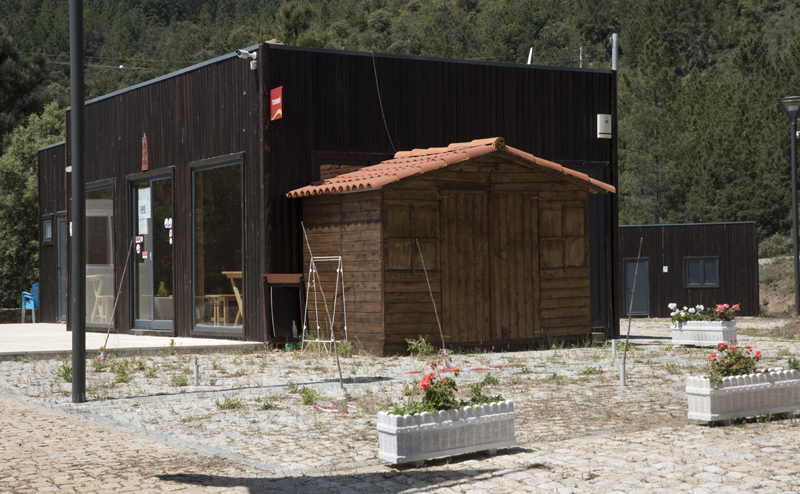 estrutura de apoio e bungalows