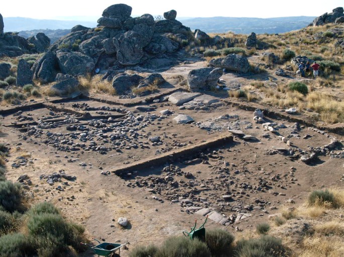 Escavações no Cabeço das Fráguas - Cortesia do Instituto Arqueológico Alemão, Madrid