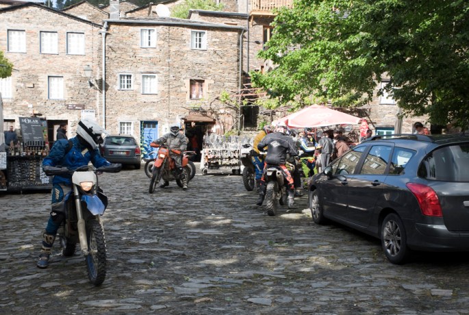 Turistas no Piódão