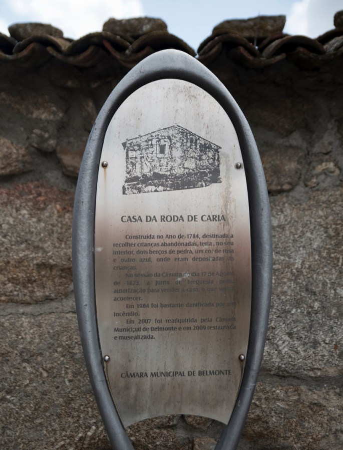 Informação sobre a Casa da Roda de Caria