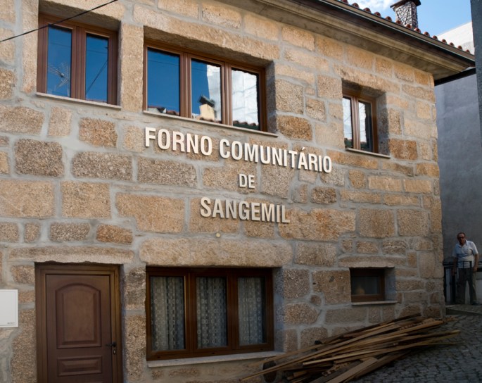 Rua onde está o forno