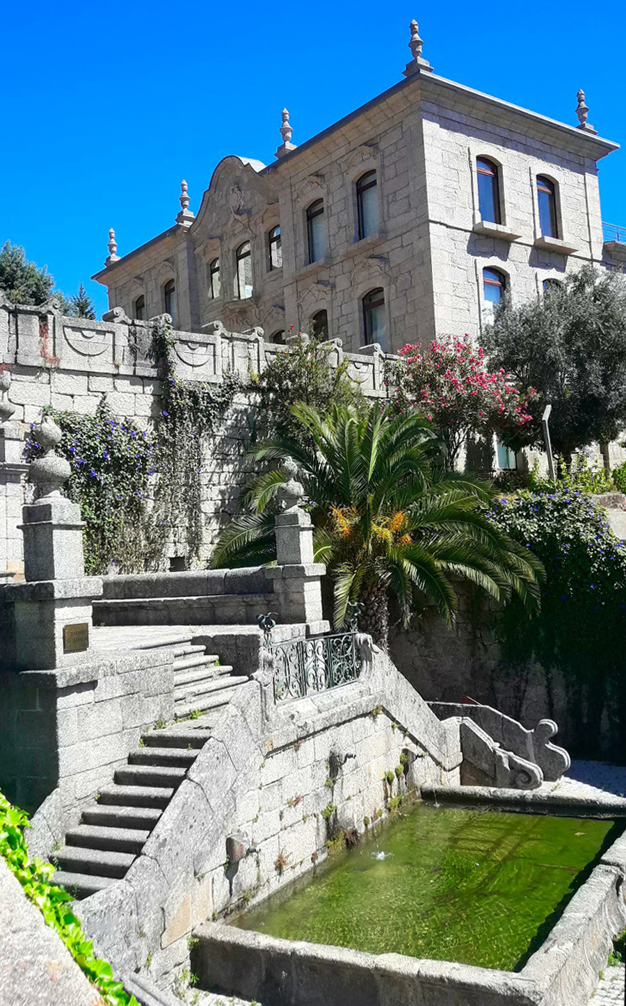 Palácio e chafariz D. João V ©Patrícia Tavares