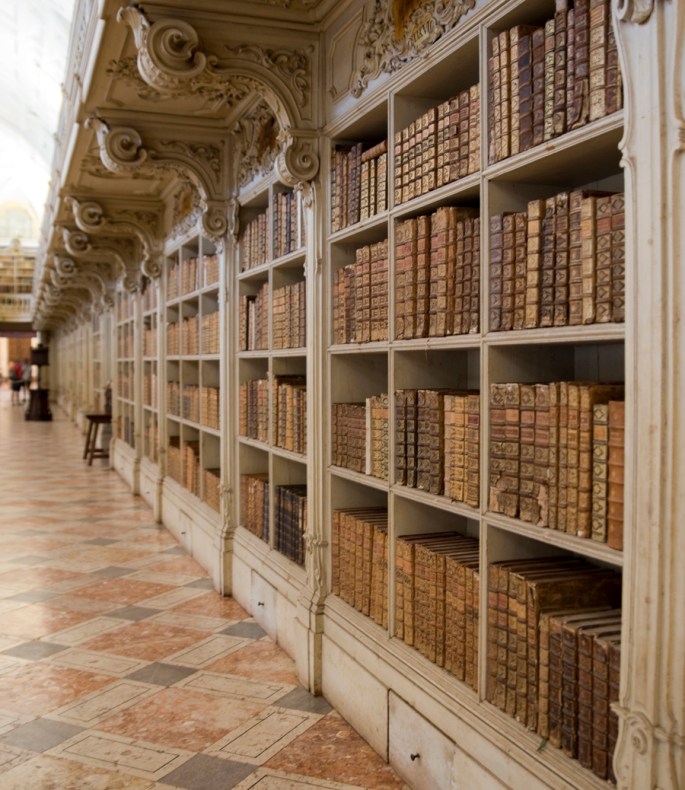 Área dedicada a livros de Ciências Sociais e Humanas