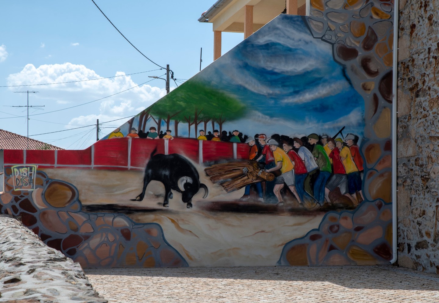 Capela e campanário vistos de Monsanto