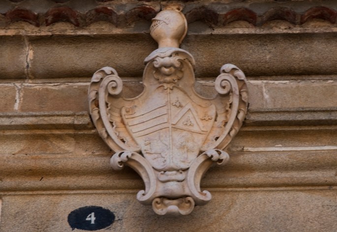 Brasão do solar D. Frazão