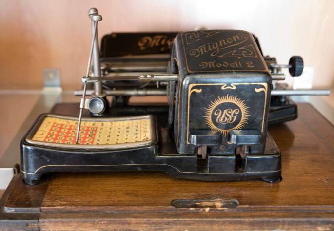 Máquina alemã lançada no mercado em 1905. Foi muito popular e inovadora