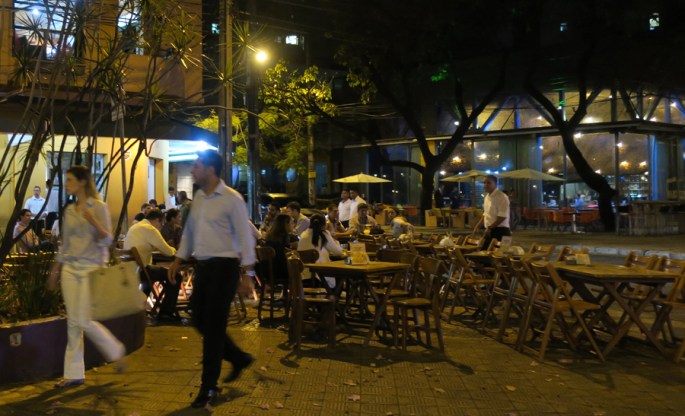 Boteque à noite em Belo Horizonte