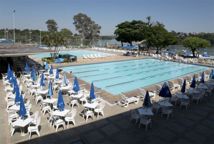 Piscinas no Iate Clube