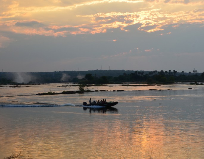 Passeios de barco no Zambeze