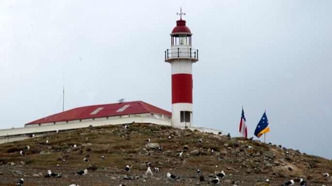 O farol é o ponto mais alto da ilha e onde termina o circuito para os turistas