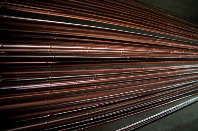 Cabos de aço que sustentam o tabuleiro da ponte