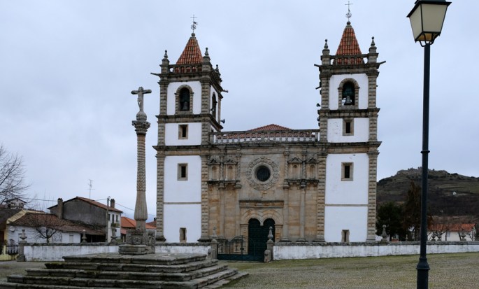 A Basílica de Santo Cristo de Outeiro