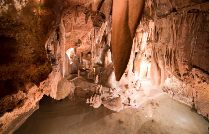 Vista de um ponto mais alto no interior da gruta