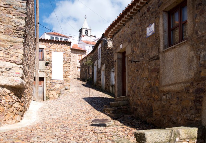 Rua na aldeia de Penha Garcia