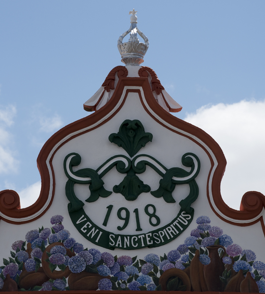 A coroa no topo de um império