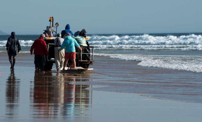Um cabo da rede fica em terra