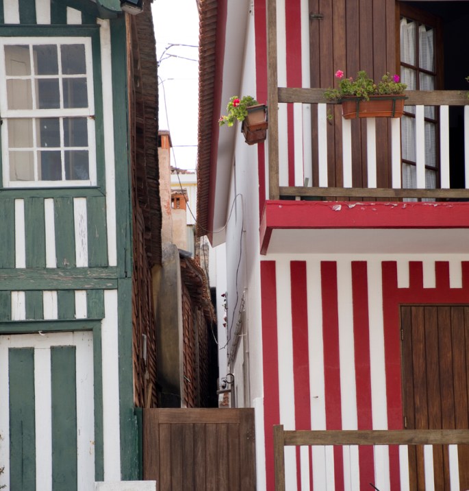 Caminho entre os palheiros