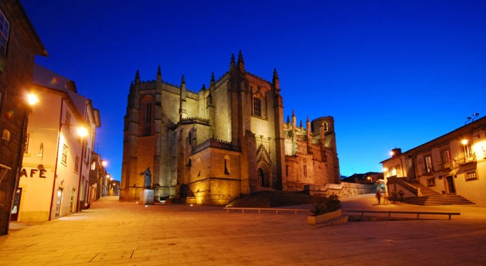 Vista nocturna da Sé da Guarda ©CM Guarda