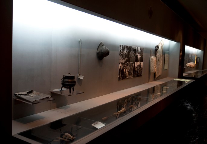 Galeria com utensílios da pesca do bacalhau e da rotina de um bacalhoeiro