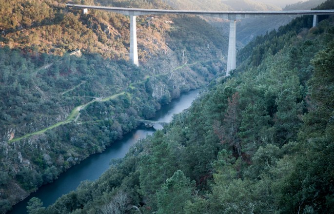 Ponte Filipina e ponte do IC8