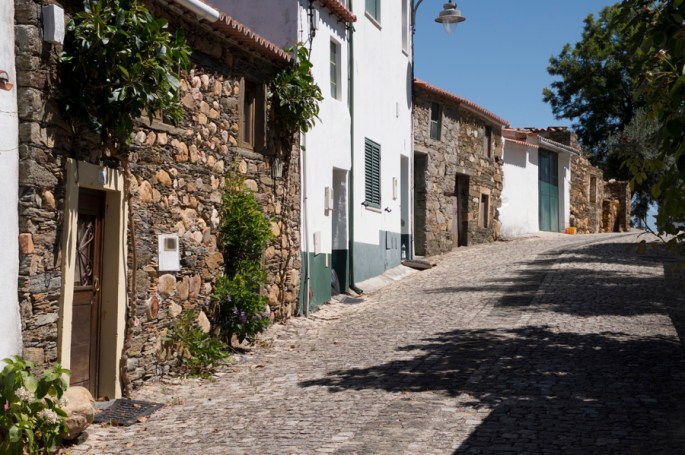 São poucas as casas de xisto
