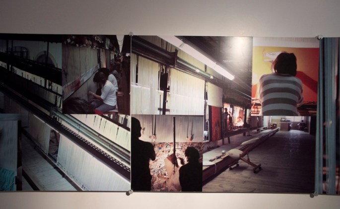 Fotografias de tecedeiras a trabalhar