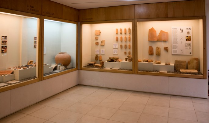 O museu tem várias peças recolhidas nas ruinas romanas