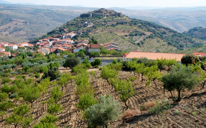 Vista para o castelo de Castelo Melhor