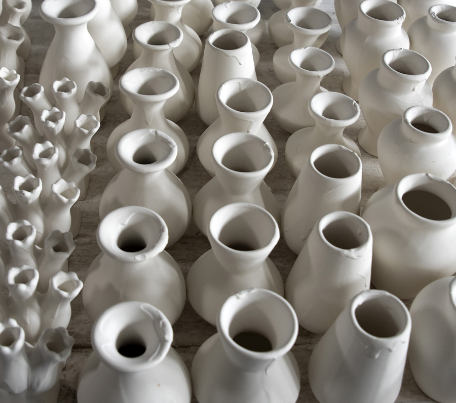 Peças a secar o barro