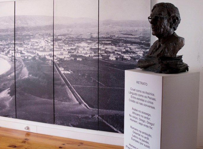 Busto de Vitorino Nemésio na Casa Museu na Cidade da Praia da Vitória