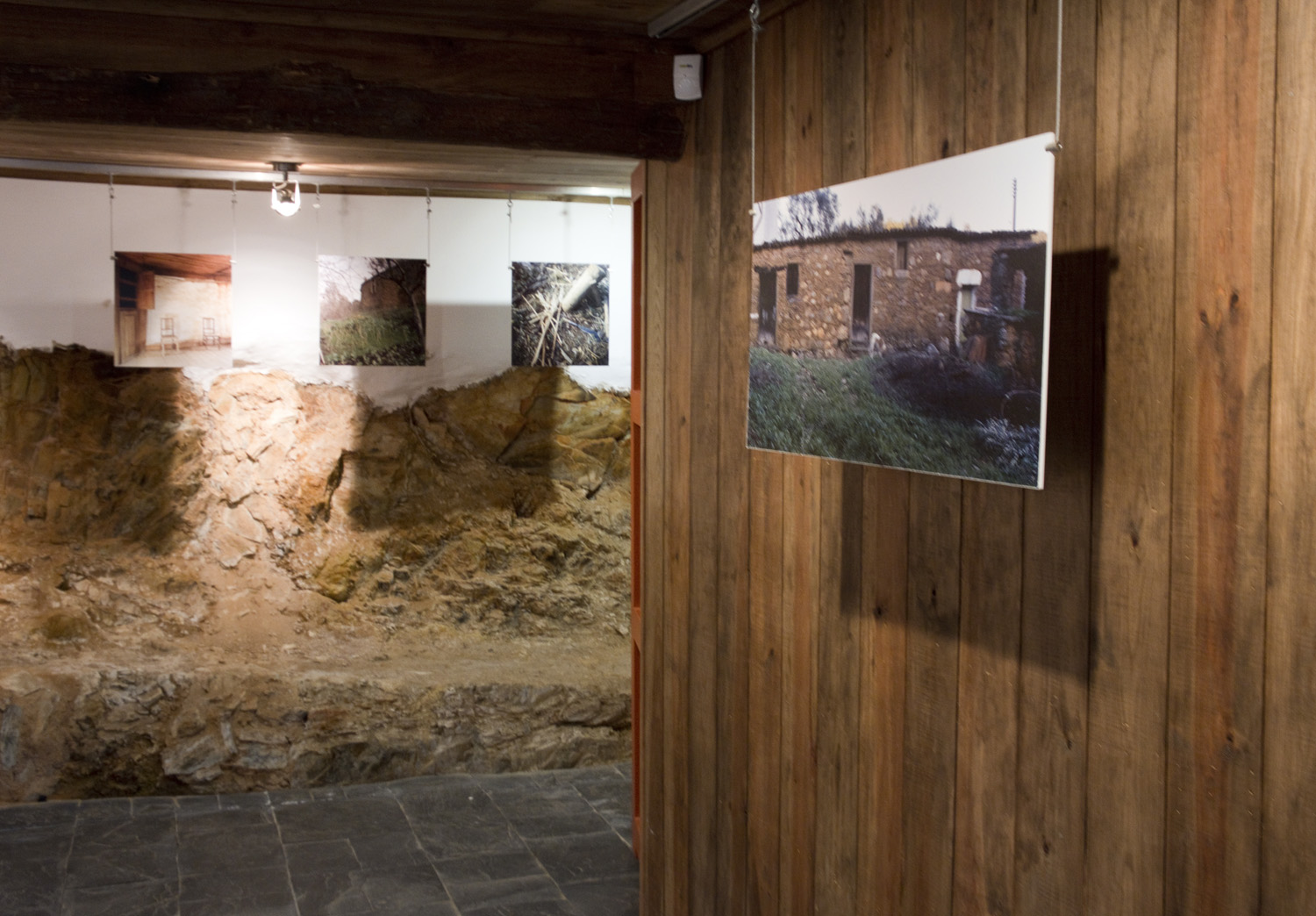 Interior da casa do povo de Martim Branco