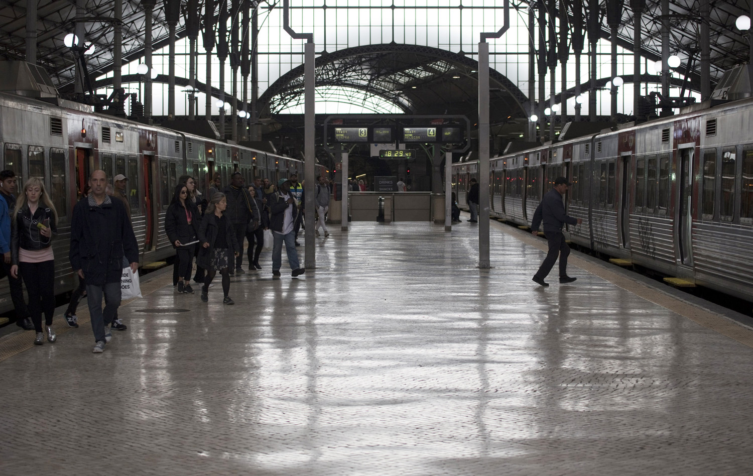 De linha internacional passou a servir a Linha de Sintra