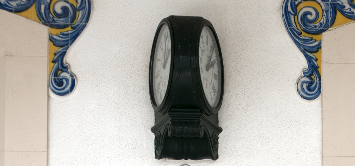 Relógio de dupla face