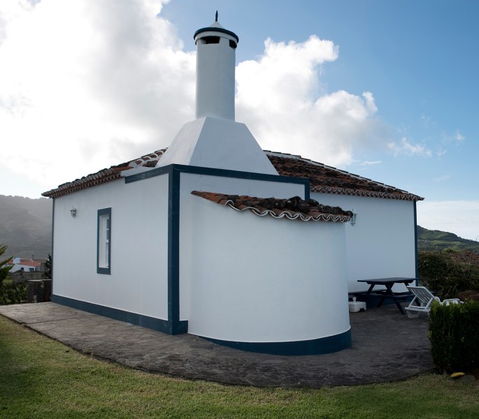 Casa de Laurinda Sousa em Santa Bárbara com parte do forno recuado