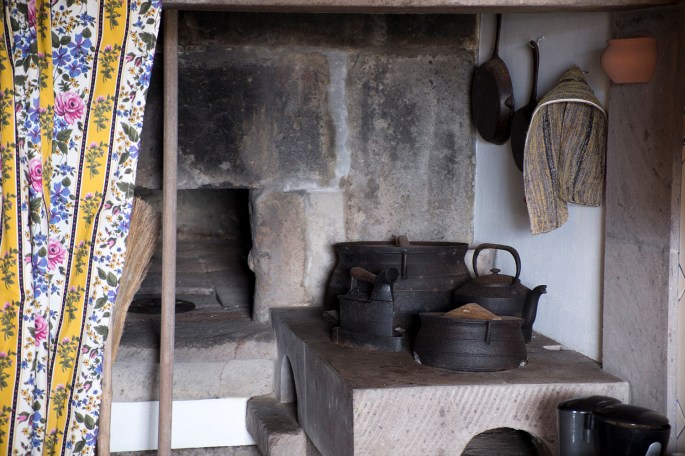 Forno no interior de uma casa do Ramo Grande