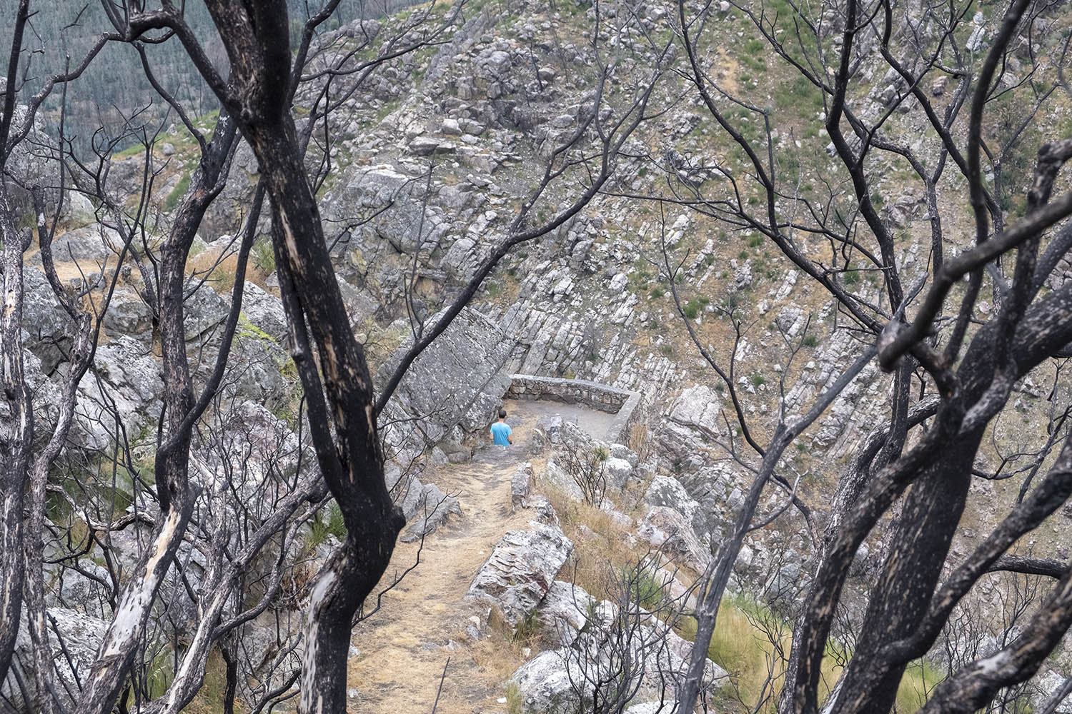 Pequeno miradouro no Cerro da Candosa próximo do desfiladeiro