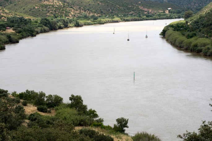 Iates no Guadiana a sul de Alcoutim