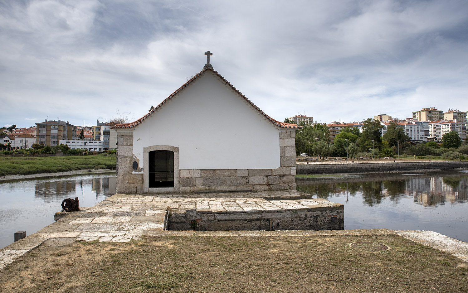 O moinho entre a caldeira e o estuário do Tejo