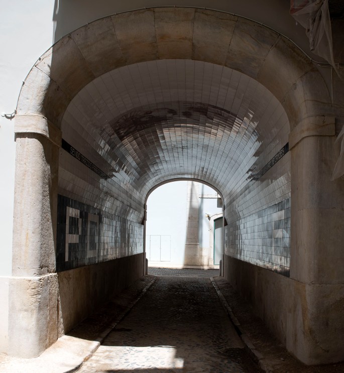 Passagem para o Tronco de Lisboa