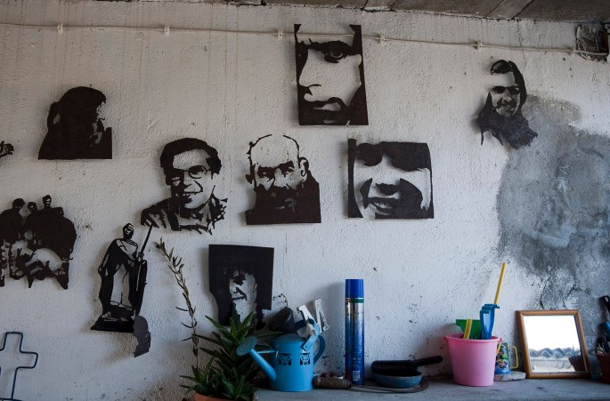 Trabalhos de Rui Miragaia na casa dos pais em Donfins