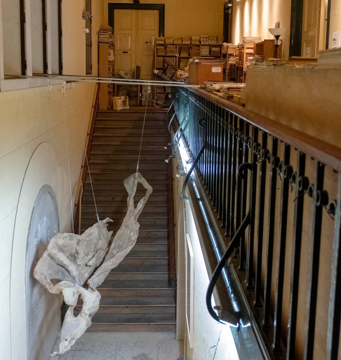 Os livros estão em vários espaços da Fábrica Braço de Prata