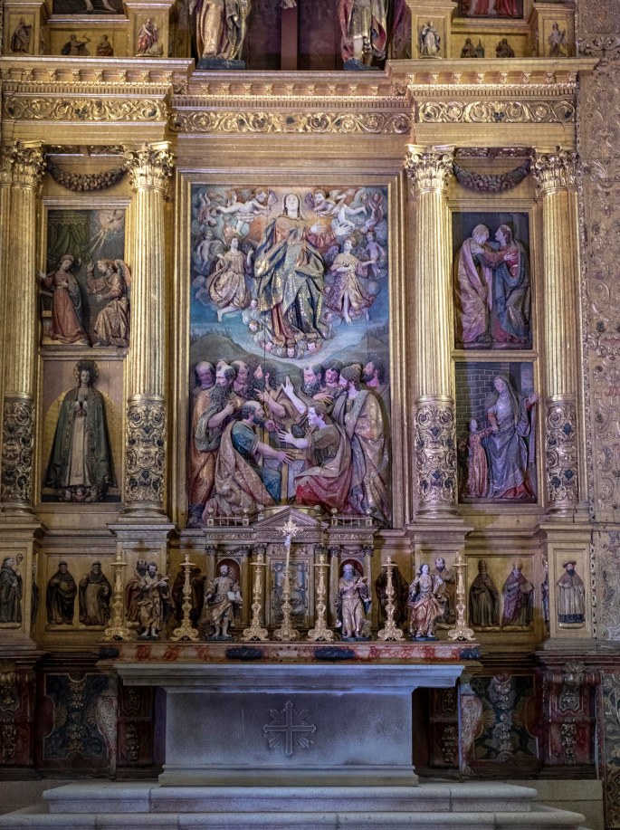 Parte do retábulo da capela-mor