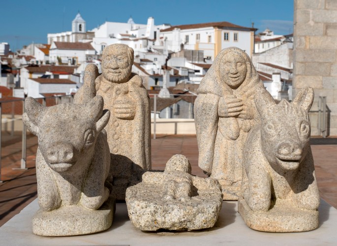 Um dos presépios no terraço de uma das alas do Convento e com vista para Évora