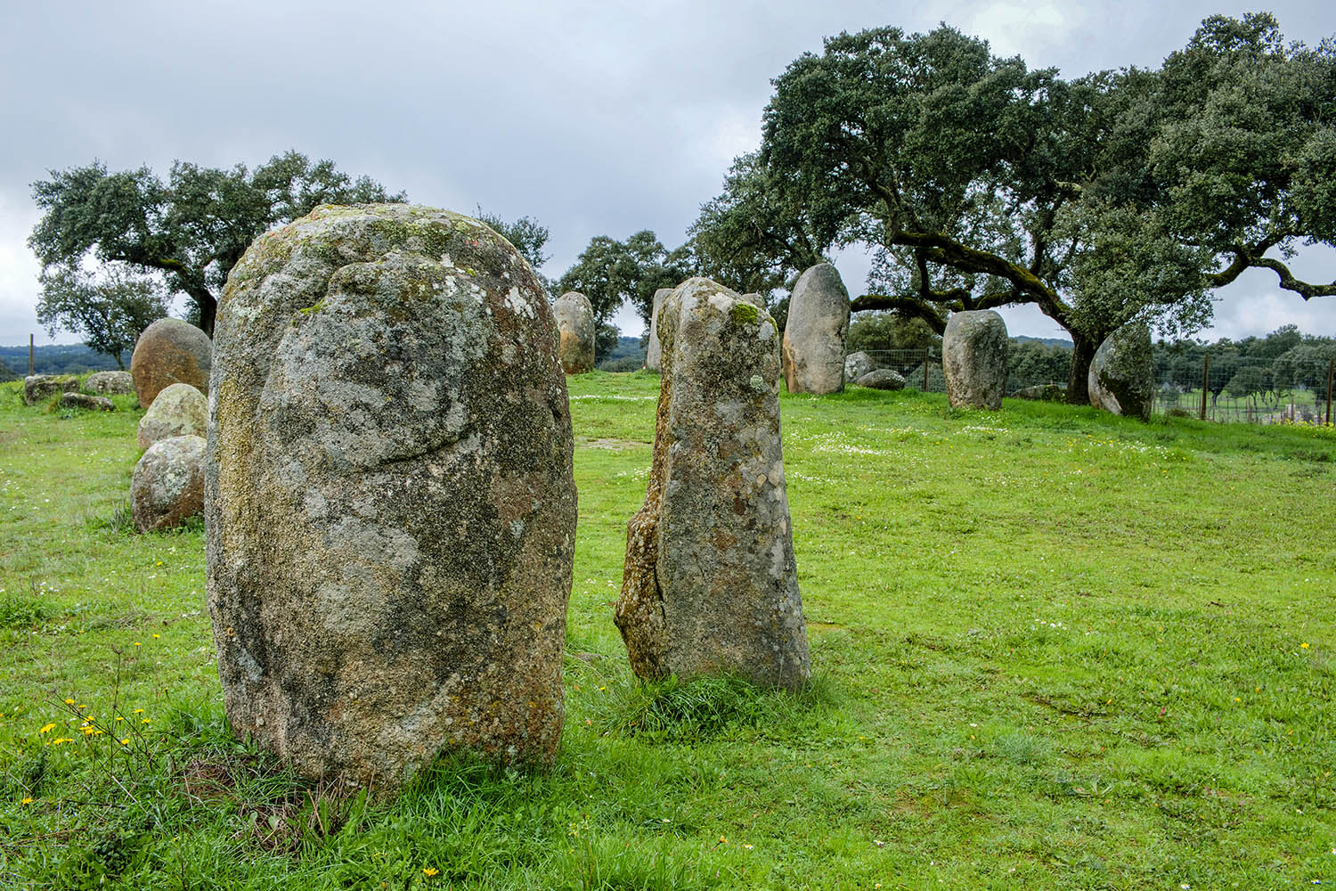 site_cromeleque_valeMaria2_hdr